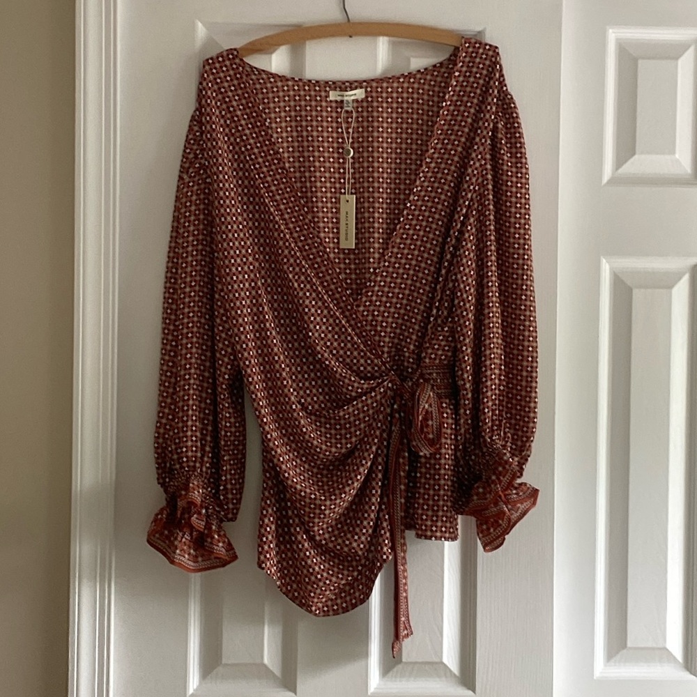 Max Studio xl print wrap blouse.